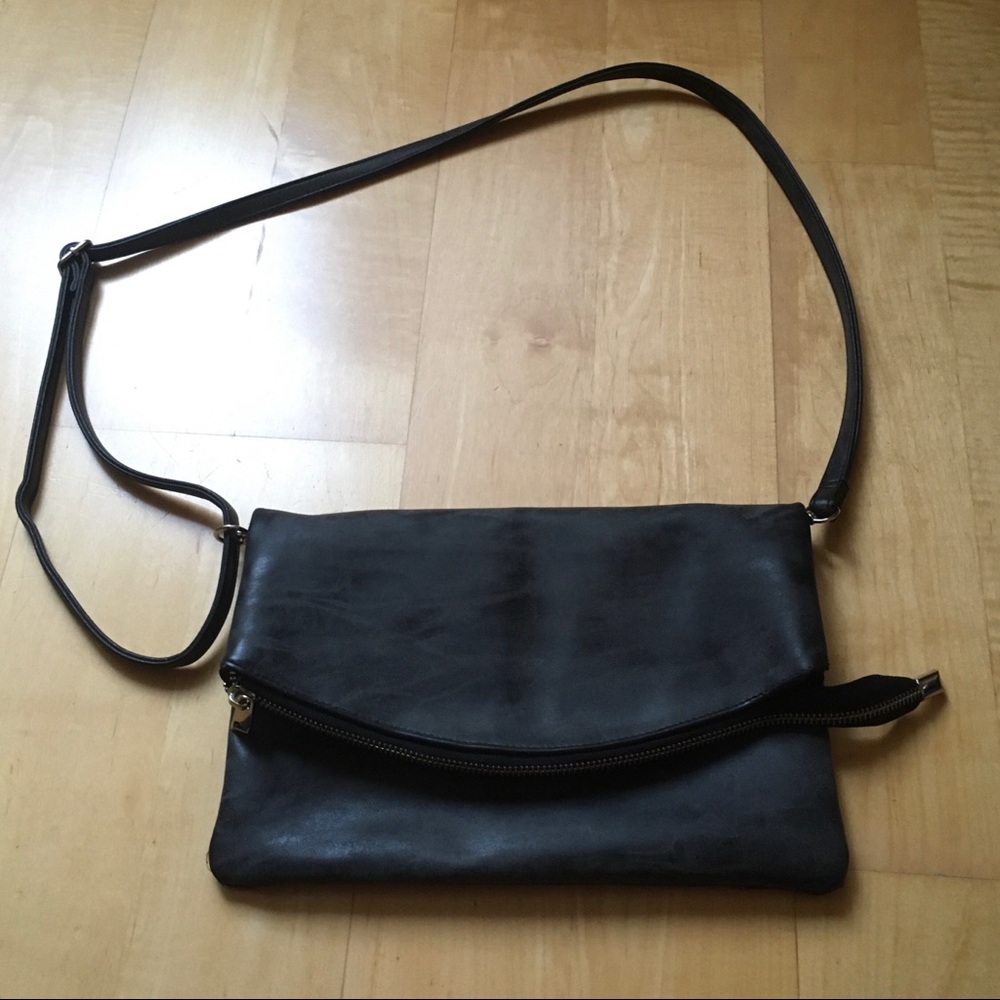 Basic grey crossbody bag